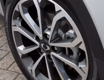 SsangYong Tivoli "Ultimate" [UK-spec] '2018–20