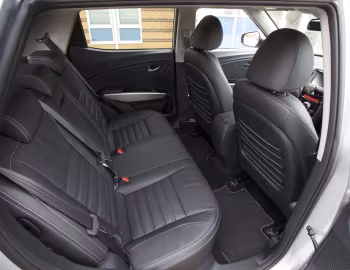 Интерьер SsangYong Tivoli "Ultimate" [UK-spec] '2018–20