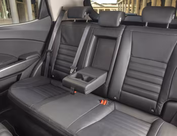 Интерьер SsangYong Tivoli "Ultimate" [UK-spec] '2020–23