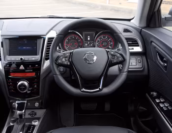 Торпедо SsangYong Tivoli "Ultimate" [UK-spec] '2018–20