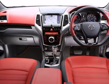 Торпедо SsangYong Tivoli XDi [UK-spec] '2015–18