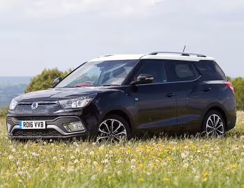 SsangYong Tivoli XLV [UK-spec] '2016–20