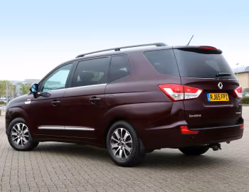SsangYong Turismo '2013–18