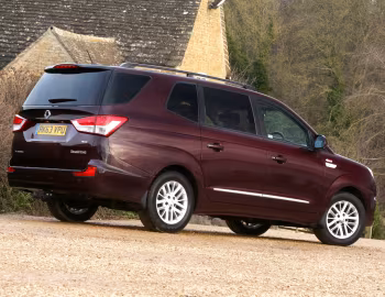 SsangYong Turismo '2013–18