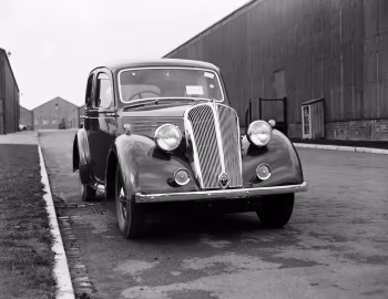 Standard Flying Twelve Saloon '1938–40