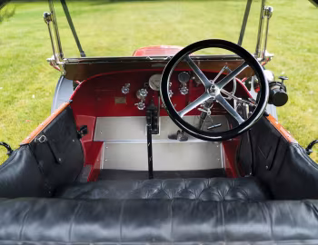 Panel frontal 1913 Stanley Model 64 Roadster