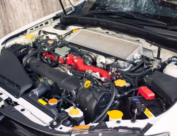 Sob o capô Subaru Impreza WRX STI Sedan Spec C '2012–14