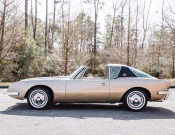 1963 Studebaker Avanti R2
