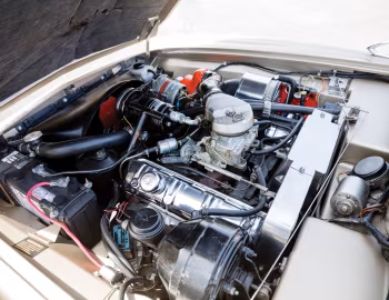 Под капотом 1963 Studebaker Avanti R2