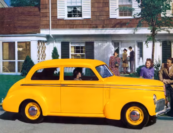 1941 Studebaker Champion Custom Club Sedan (3-G)