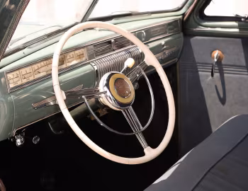 Передня панель 1941 Studebaker Champion DeLux-Tone Cruising Sedan (3-G)