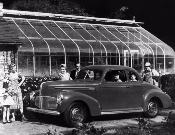 1940 Studebaker Champion DeLuxe Coupe (2-G)