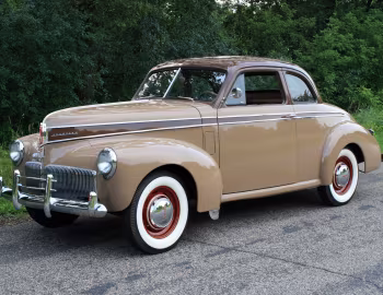 1941 Studebaker Champion DeLux-Tone Coupe (3-G)