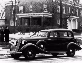1935 Studebaker Commander Custom Sedan (Series 1B) '11.1934–09.1935