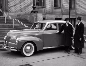 1941 Studebaker Commander Delux-Tone Cruising Sedan (11A) '08.1940–07.1941