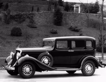 1933 Studebaker Commander Eight Sedan (73) '11.1932–07.1933