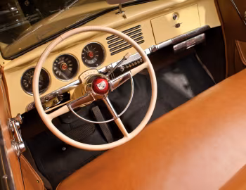 Передня панель 1951 Studebaker Commander State Convertible (H S2)