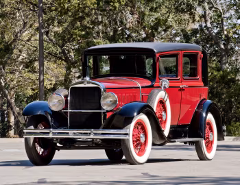 1930 Studebaker Dictator Brougham (GL)