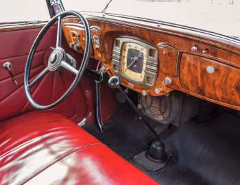 Інтер'єр 1935 Studebaker Dictator Roadster