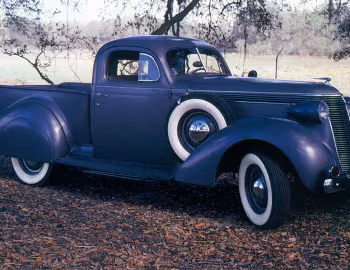 1937 Studebaker Model J5 Coupe-Express