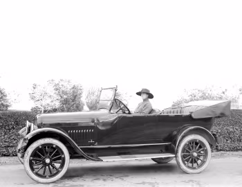 1918–19 Studebaker Model SH Touring