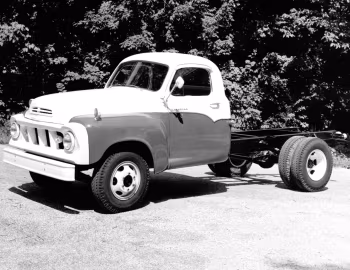 1962 Studebaker Transtar Chassis Cab (7E) '1961–62