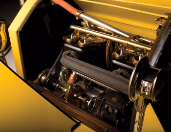 Sous la capuche 1915 Stutz Bearcat (Series 4F)