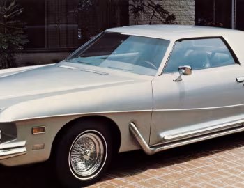1974–78 Stutz Blackhawk VI