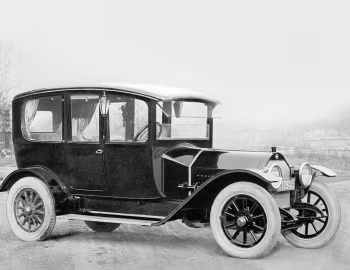 1915 Stutz Series 6F Sedan