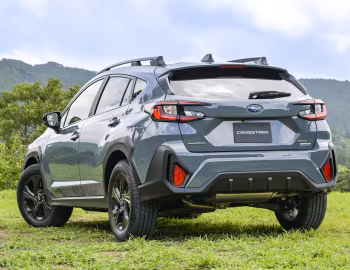 Subaru Crosstrek e-Boxer Touring [Japan] '2023–pr.