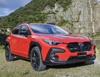 Subaru Crosstrek e-Boxer Touring [Japan] '2023–pr.