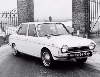 Subaru FF-1 4-door Sedan [Worldwide] '1969–70
