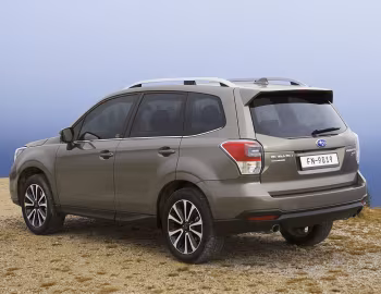Subaru Forester 2.0XT [Worldwide] '2016–18