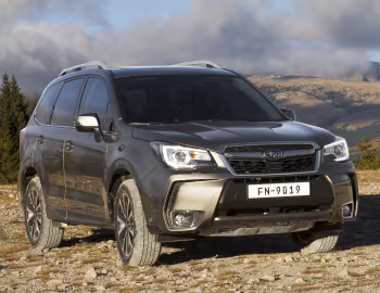 Subaru Forester 2.0XT [Worldwide] '2016–18