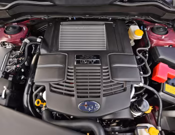 Sob o capô 2013–16 Subaru Forester 2.0XT [North America] '2012–16
