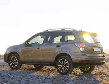 Subaru Forester 2.0XT [Worldwide] '2016–18