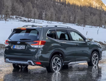Subaru Forester e-Boxer [Worldwide] '2022–24