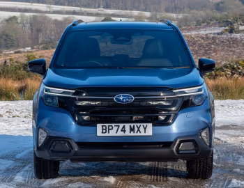 Subaru Forester e-Boxer [UK-spec] '2025–pr.