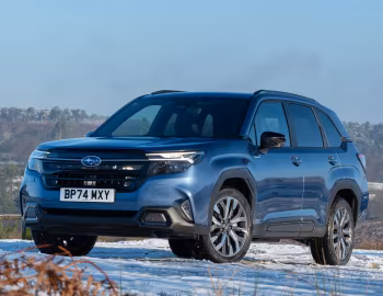Subaru Forester e-Boxer [UK-spec] '2025–pr.