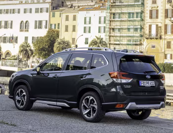 Subaru Forester e-Boxer [Worldwide] '2022–24