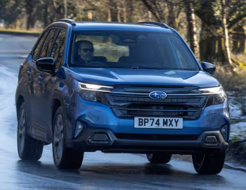Subaru Forester e-Boxer [UK-spec] '2025–pr.