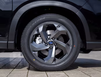 Subaru Forester e-Boxer "Edition Black Platinum" [Germany] '2024