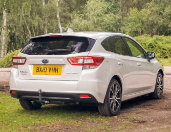 Subaru Impreza 5-door [UK-spec] '2017–19