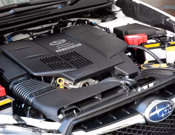 Sob o capô Subaru Impreza Sport Hybrid '2015–16