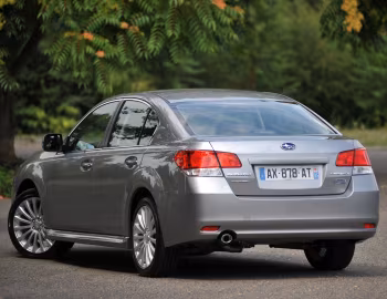 Subaru Legacy 2.0D Sport (BM) '2009–12