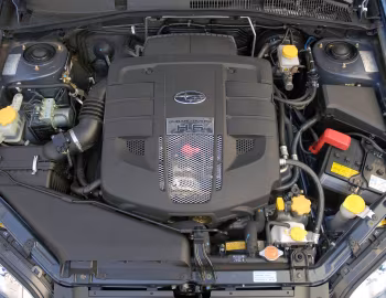 Sob o capô Subaru Legacy 3.0R [Worldwide] '2006–09