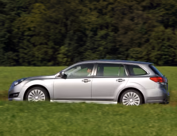Subaru Legacy Wagon (BR) '2009–12