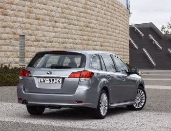 Subaru Legacy Sports Tourer [UK-spec] (BR) '2009–12