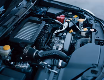 Sob o capô Subaru Levorg Layback Limited EX '2023–26