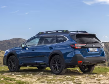 Subaru Outback Geyser [Italy] '2024–25